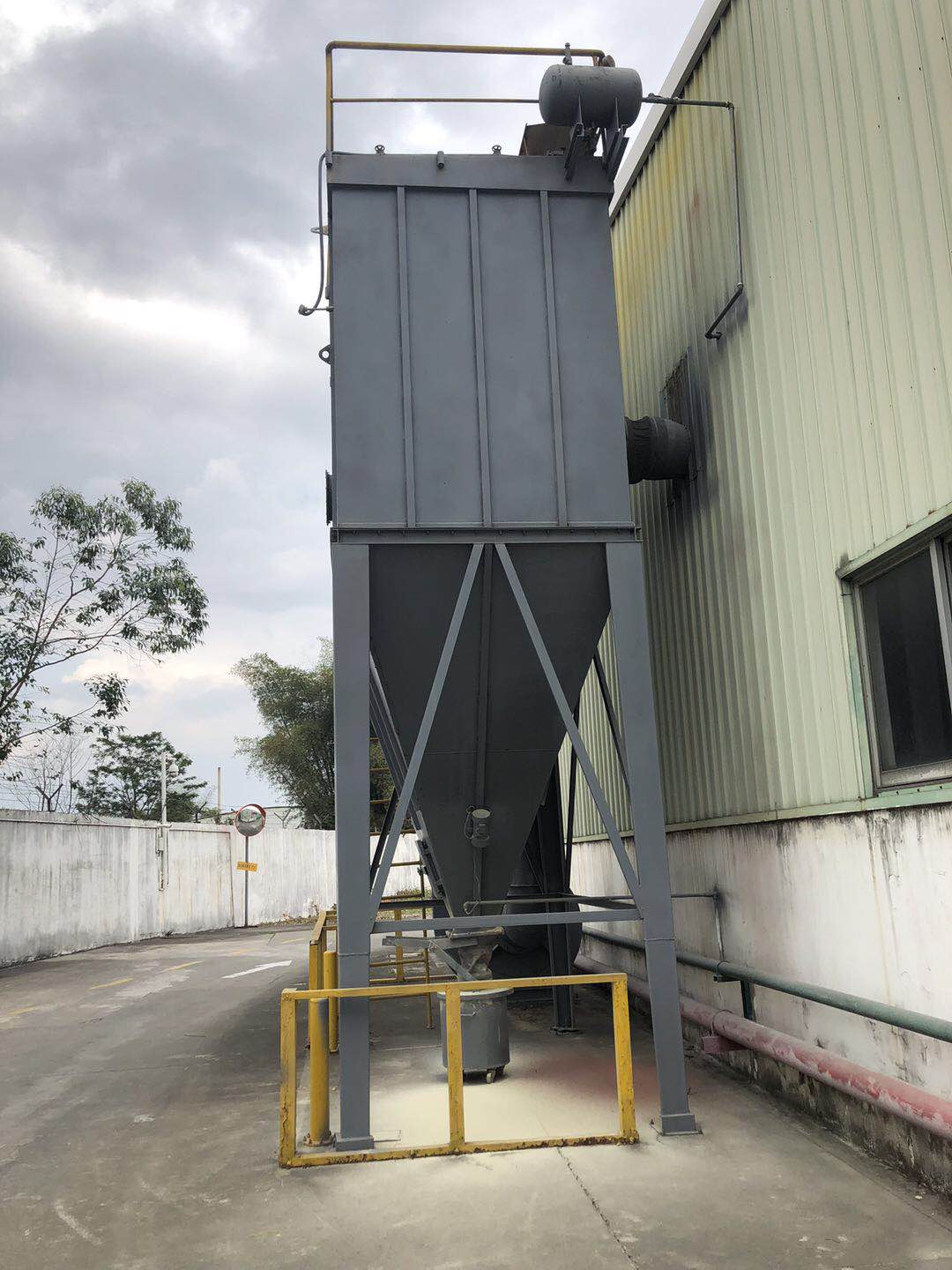 10000—18000風量脈沖式布袋除塵器